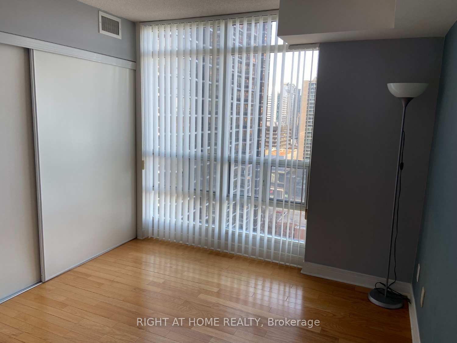 35 Bales Avenue 2305, Toronto, ON M2N 7L7 photo 3