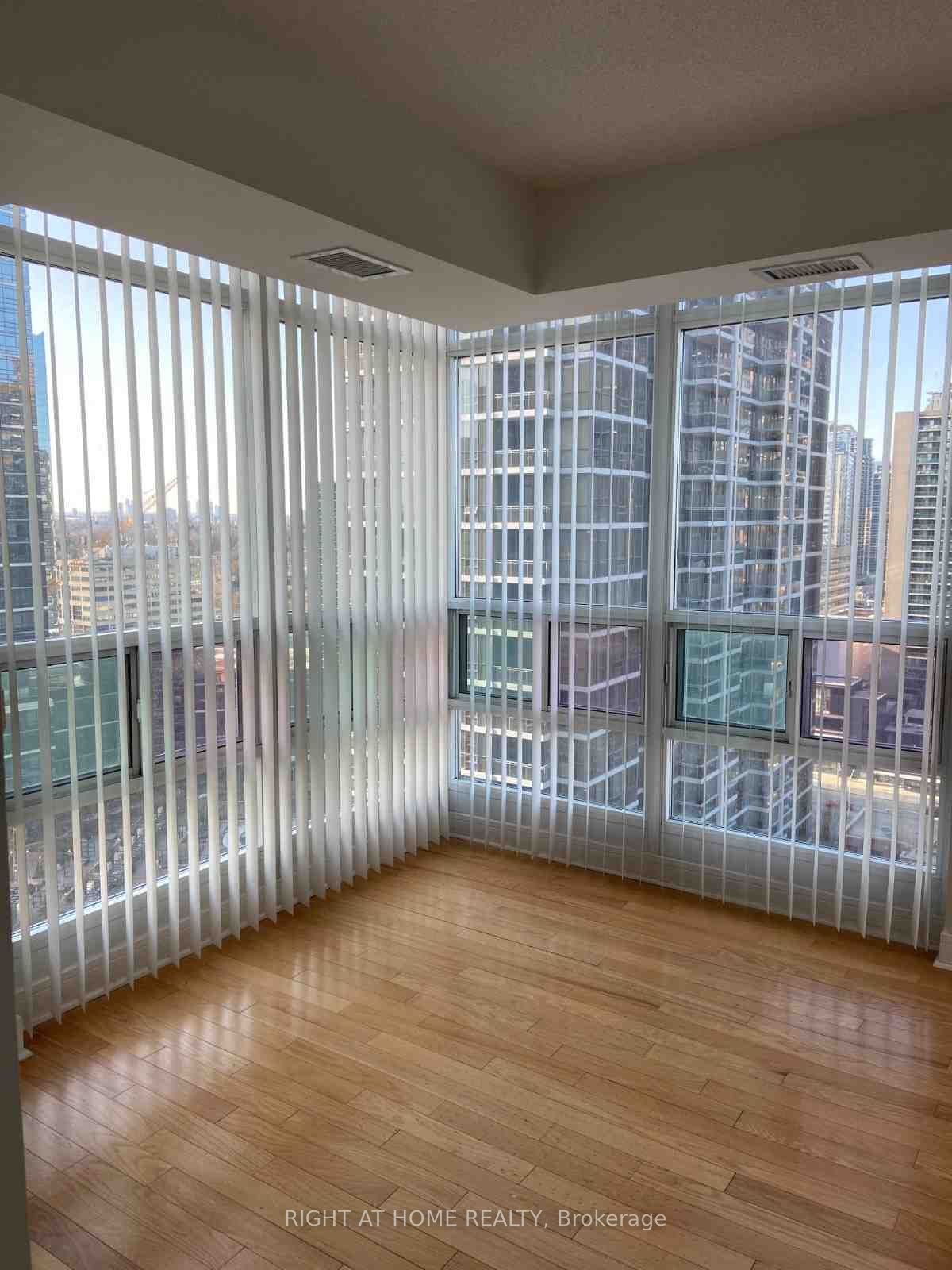 35 Bales Avenue 2305, Toronto, ON M2N 7L7 photo 4