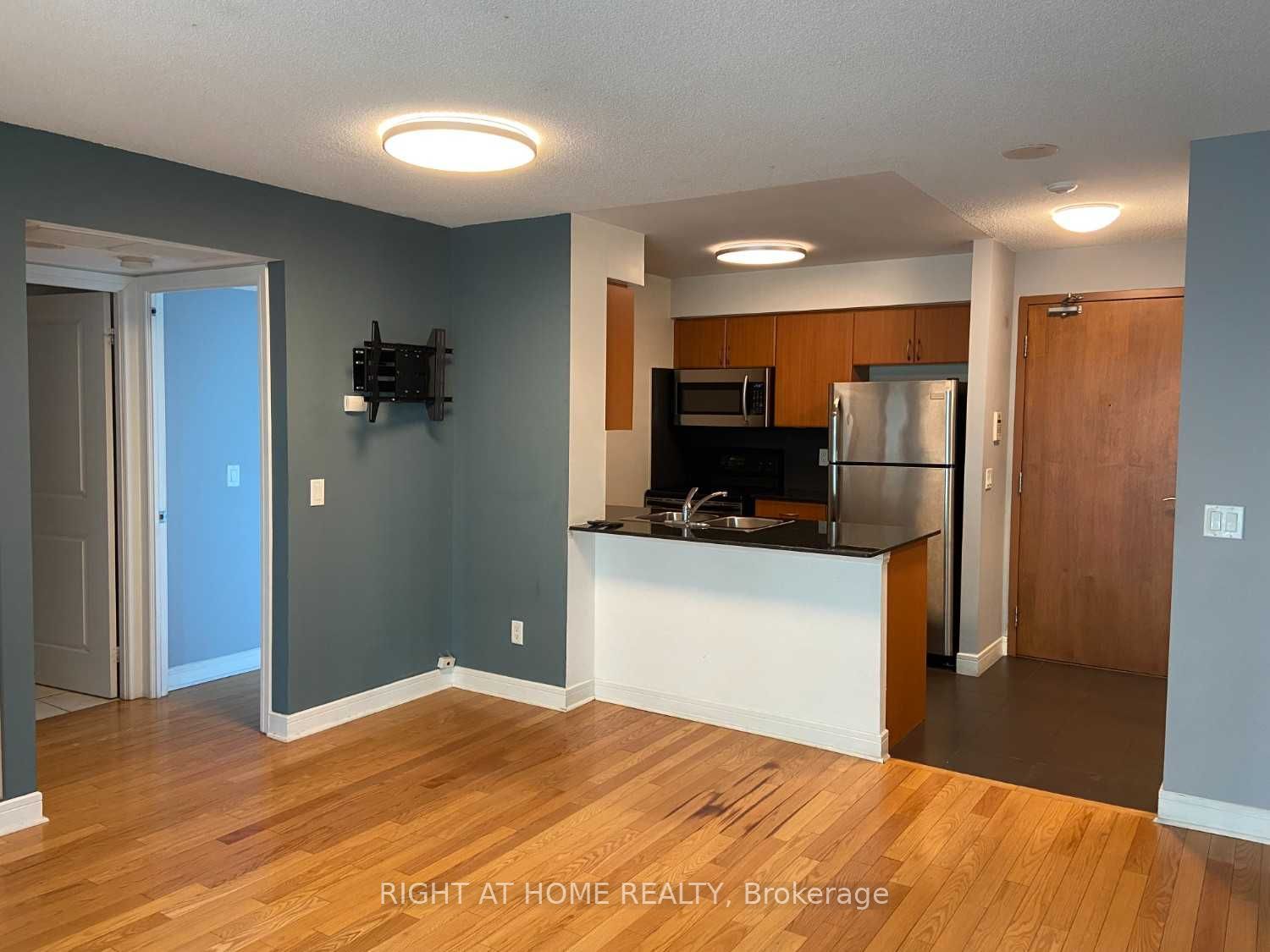 35 Bales Avenue 2305, Toronto, ON M2N 7L7 photo 5