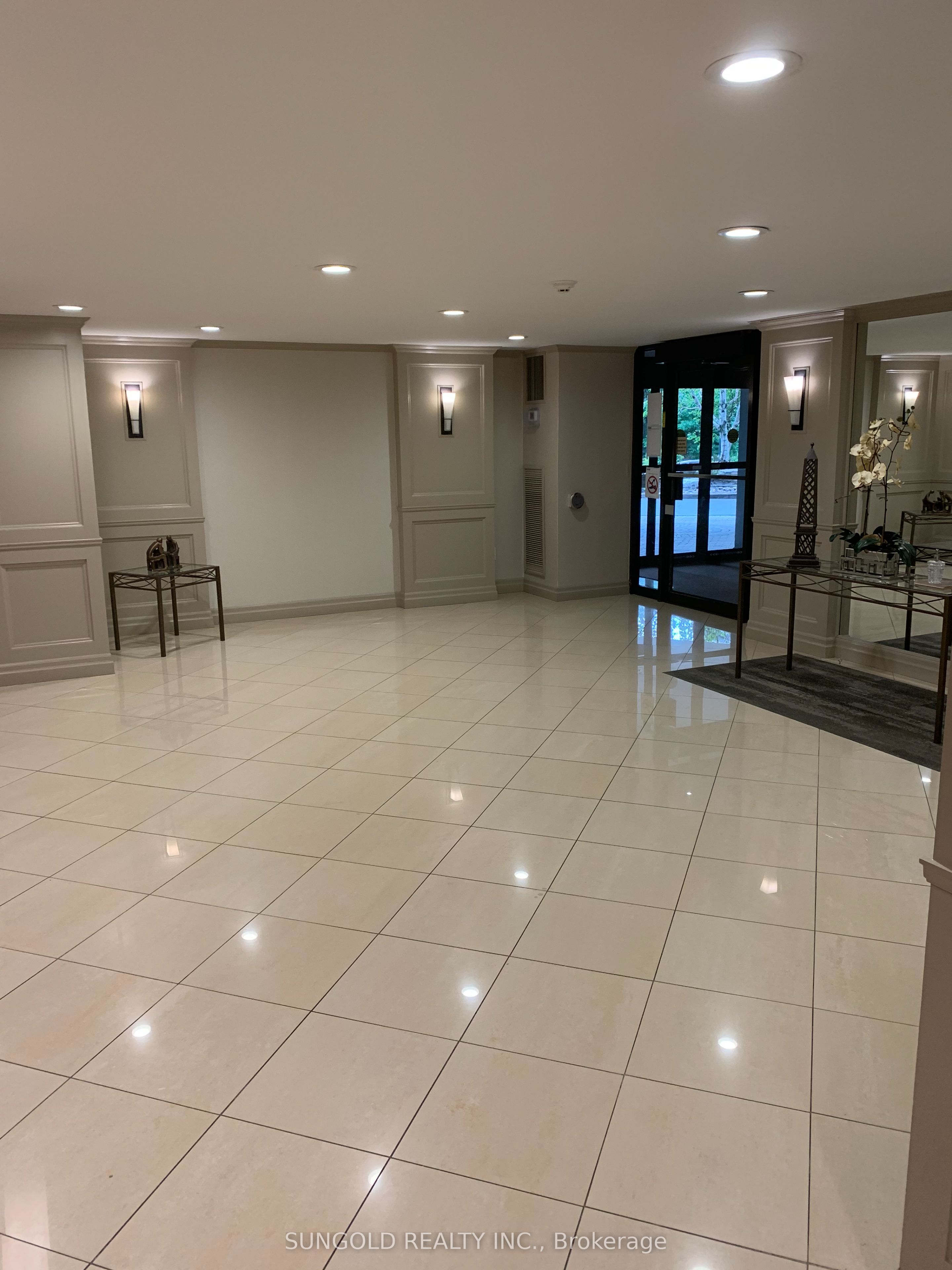 1900 Sheppard Avenue E 1207, Toronto, ON M2J 4T4 photo 2