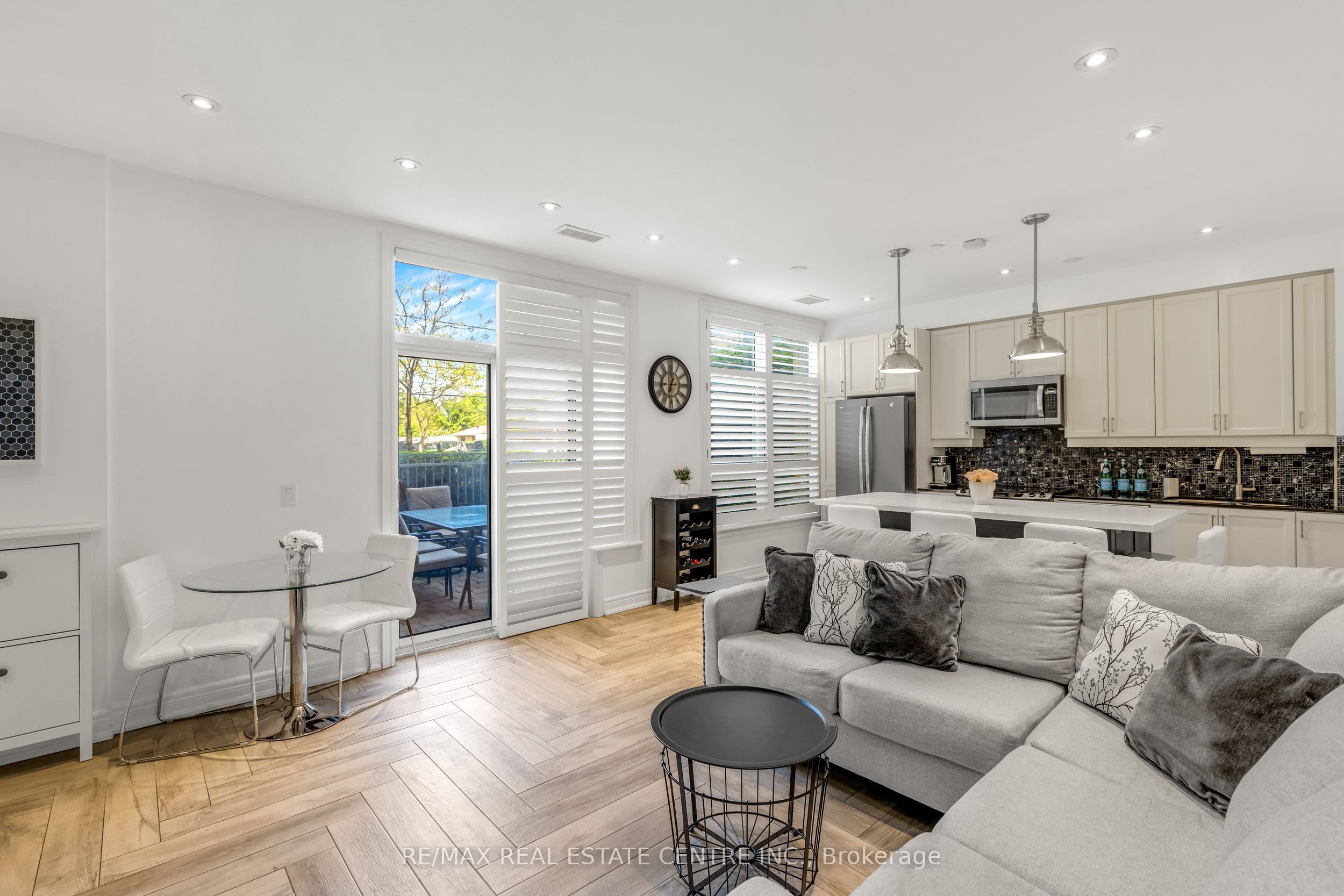 701 Sheppard Avenue W 113, Toronto, ON M3H 0B2 photo 3