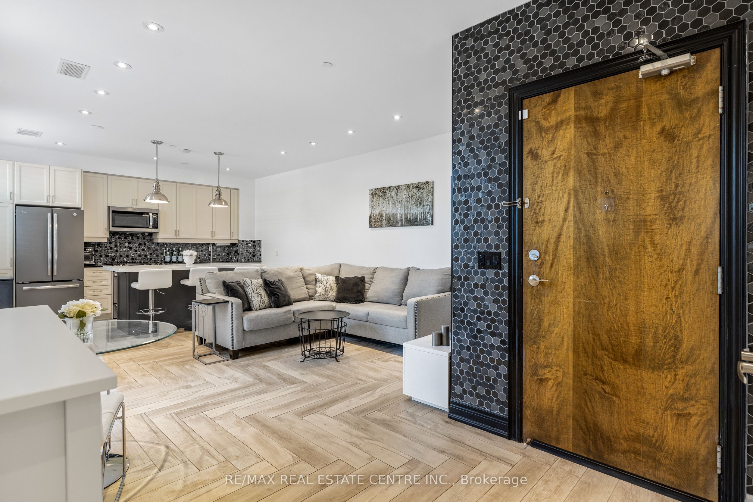 701 Sheppard Avenue W 113, Toronto, ON M3H 0B2 photo 4