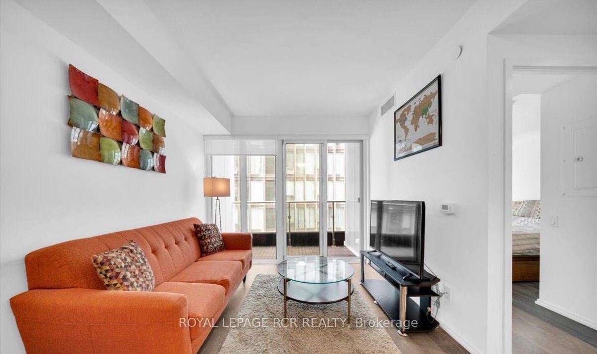 68 Shuter Street 2307, Toronto, ON M5B 1B4 photo 2
