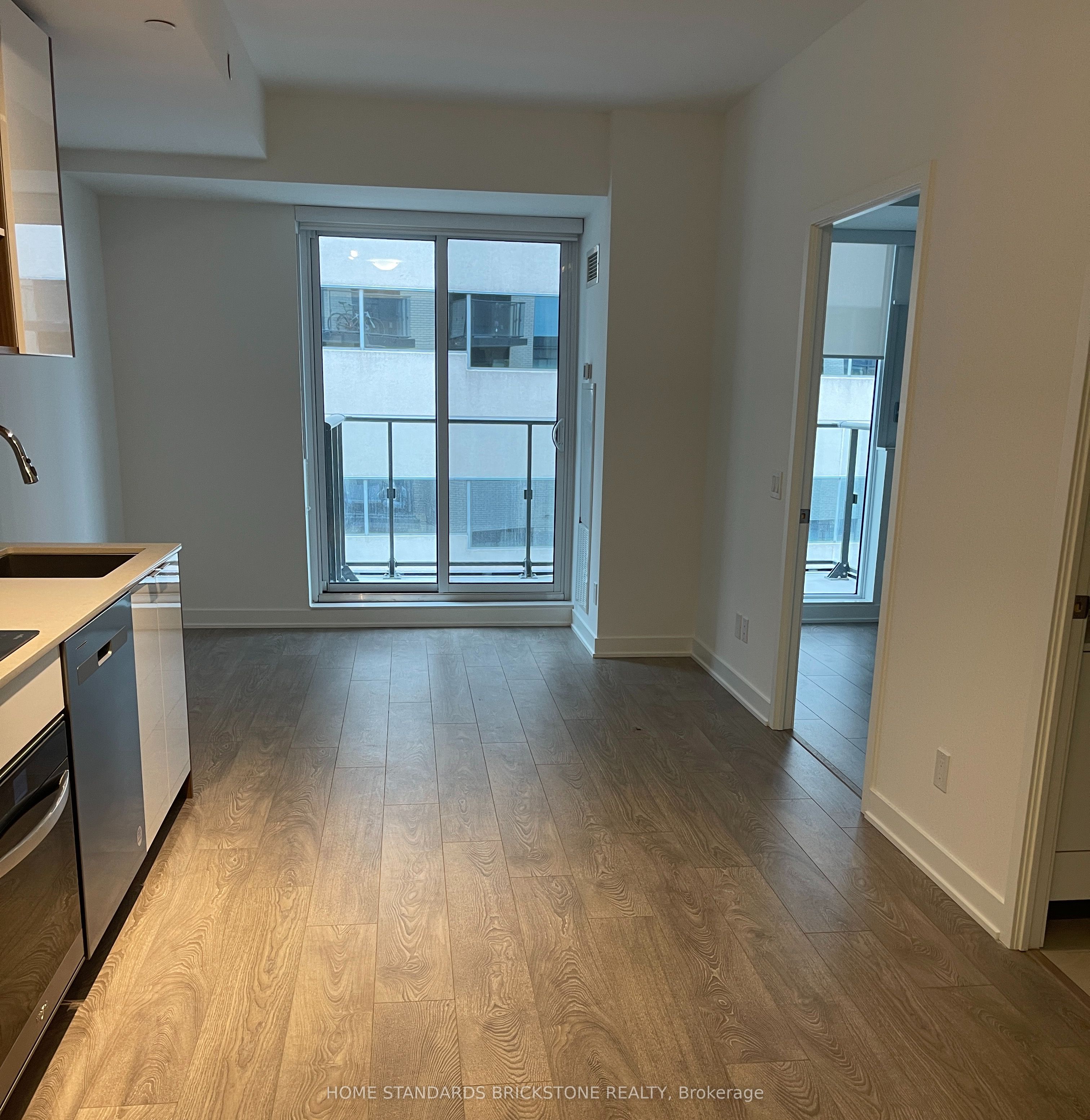 543 richmond st W 931, Toronto, ON M5V 1Y6 photo 3