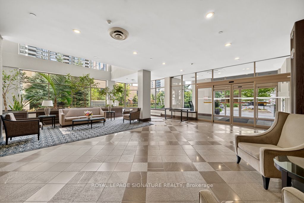 30 Greenfield Avenue PH14, Toronto, ON M2N 6N3 photo 3