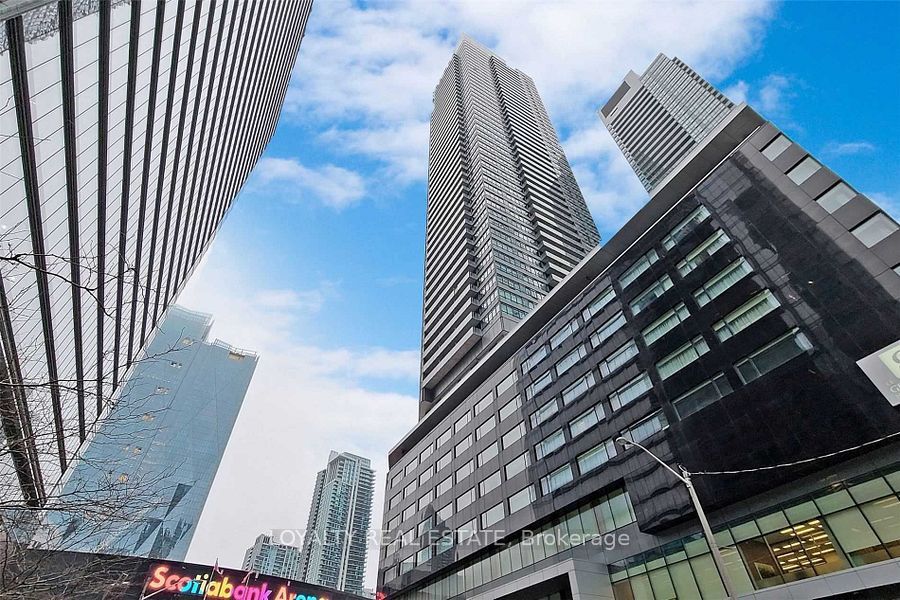 65 Bremner Boulevard 4907, Toronto, ON M5J 0A7 photo 2