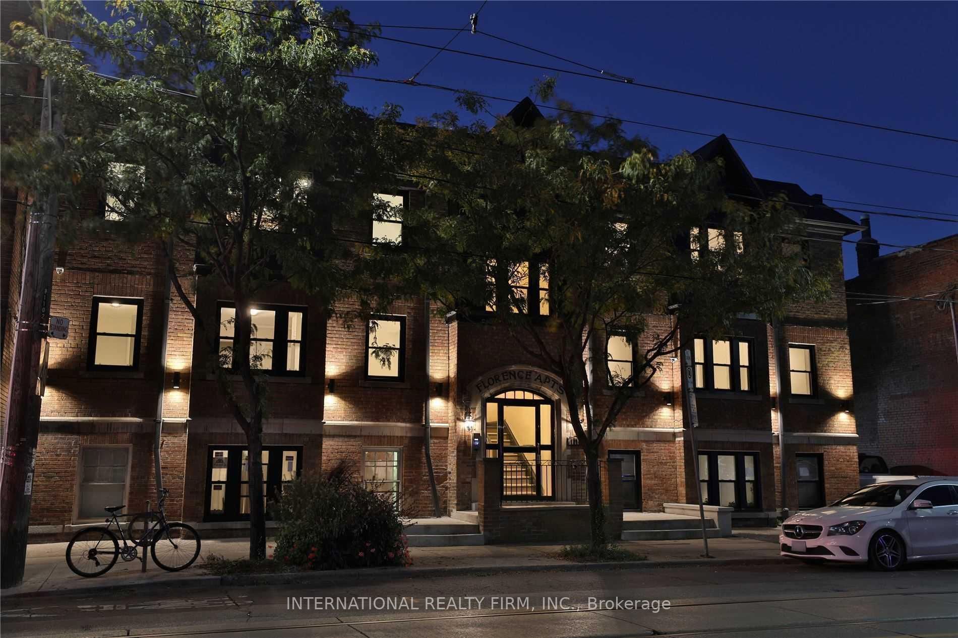 1094 College Street 4, Toronto, ON M6H 1B3 photo 2