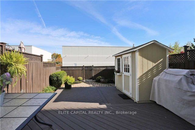 19 Preakness Drive, Toronto, ON M3B 2S2 photo 2