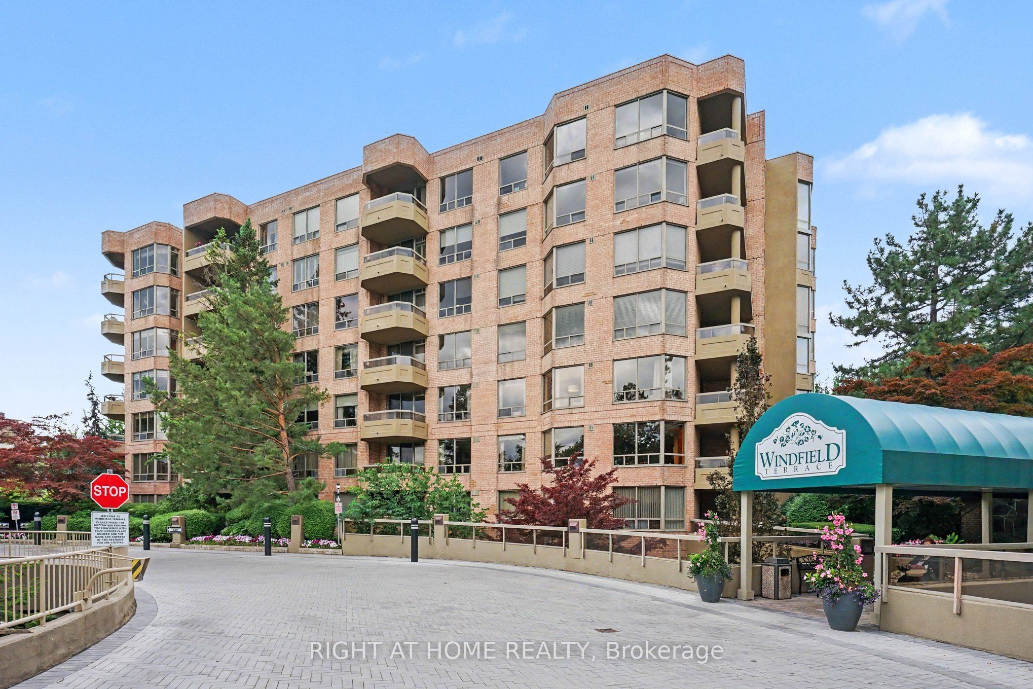 1200 Don Mills Road 301, Toronto, ON M3B 3N8