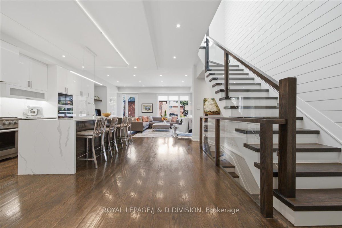 130 Wanless Avenue, Toronto, ON M4N 1W2 photo 3