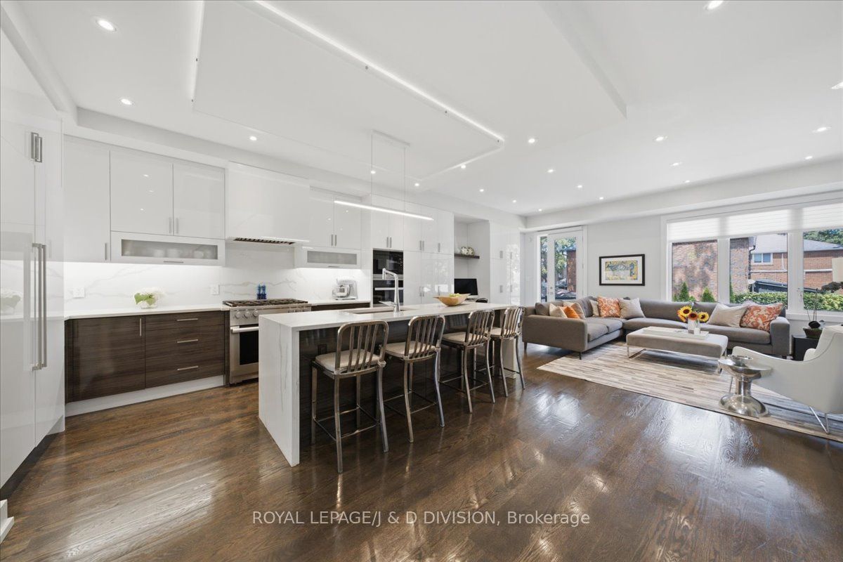130 Wanless Avenue, Toronto, ON M4N 1W2 photo 4