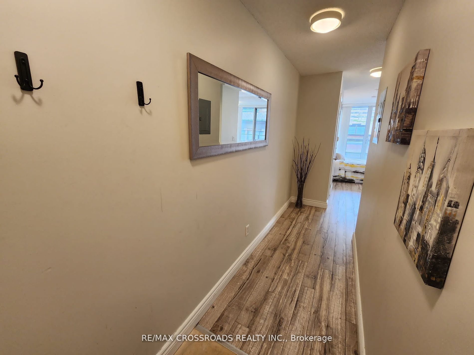 111 Elizabeth Street 631, Toronto, ON M5G 1P7 photo 3