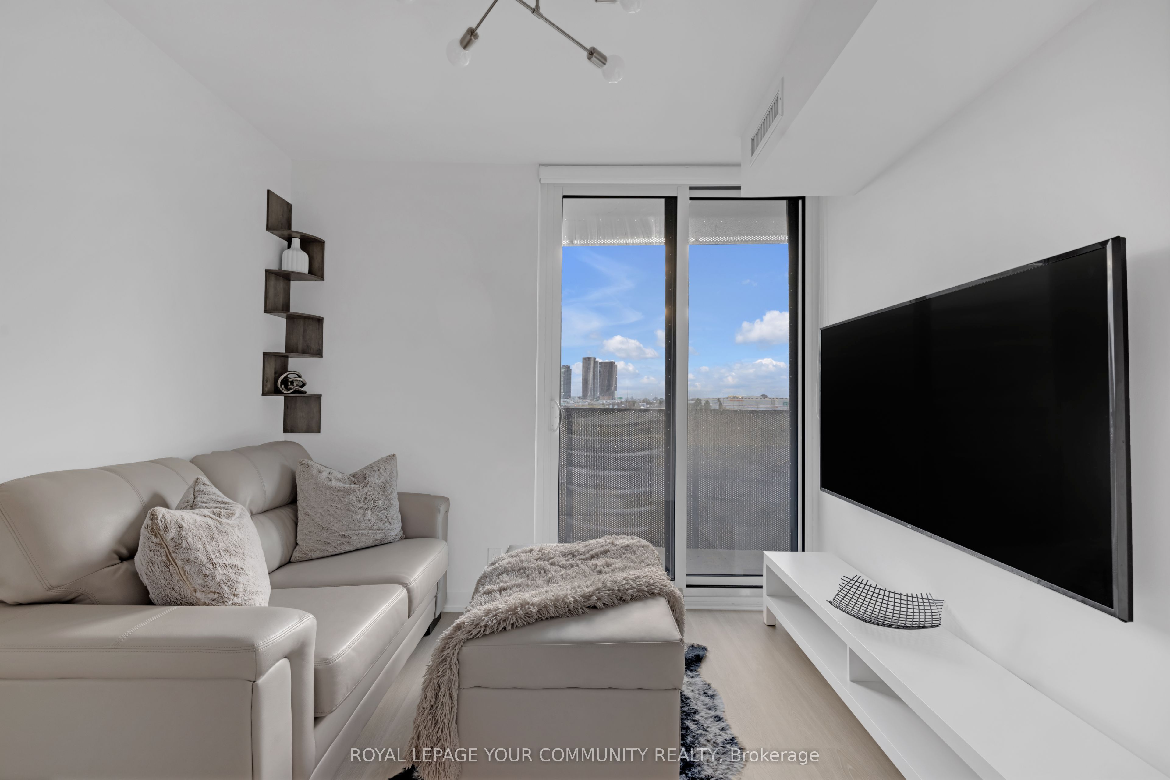 30 Tretti Way 419, Toronto, ON M3H 0E3 photo 5