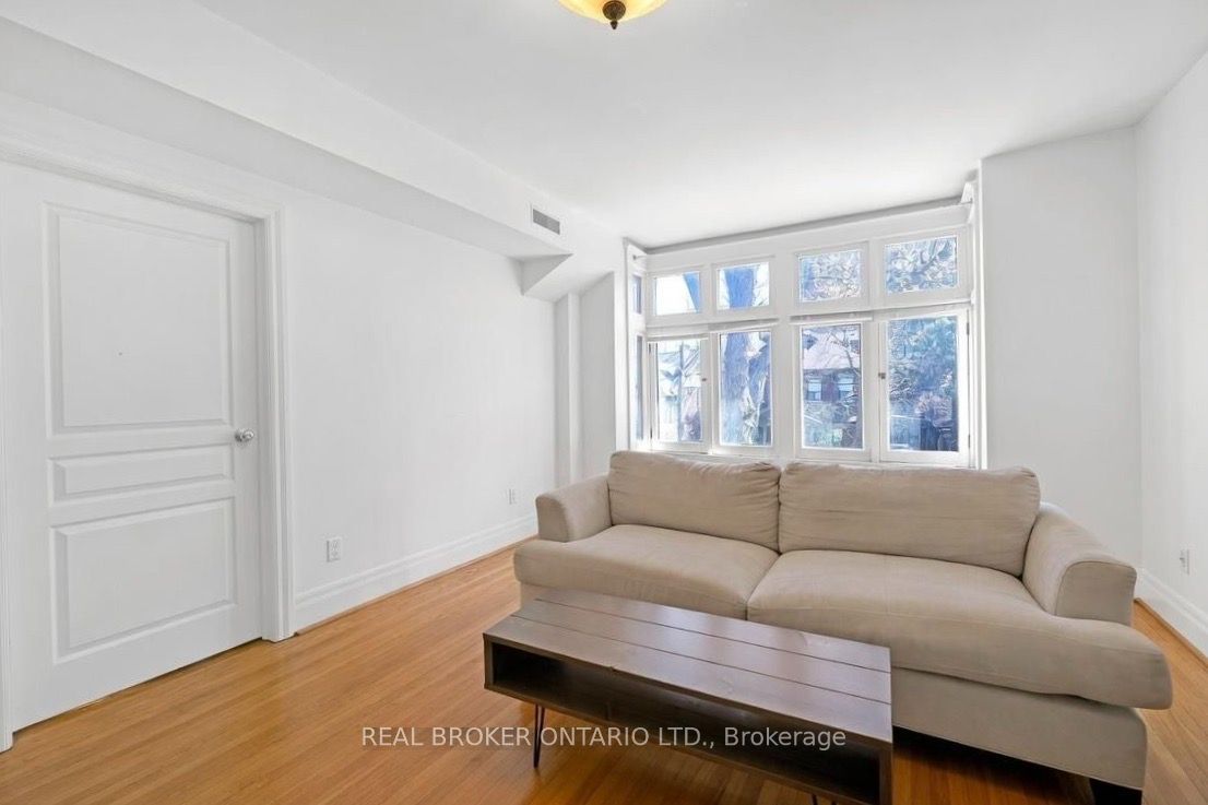 12 Foxbar Road 2, Toronto, ON M4V 2G6 photo 4