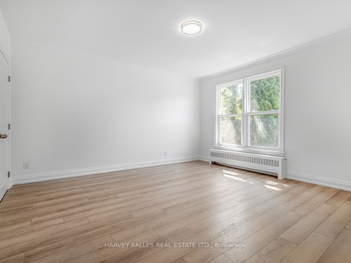 8 Markdale Avenue 4, Toronto, ON M6C 1S9 photo 5