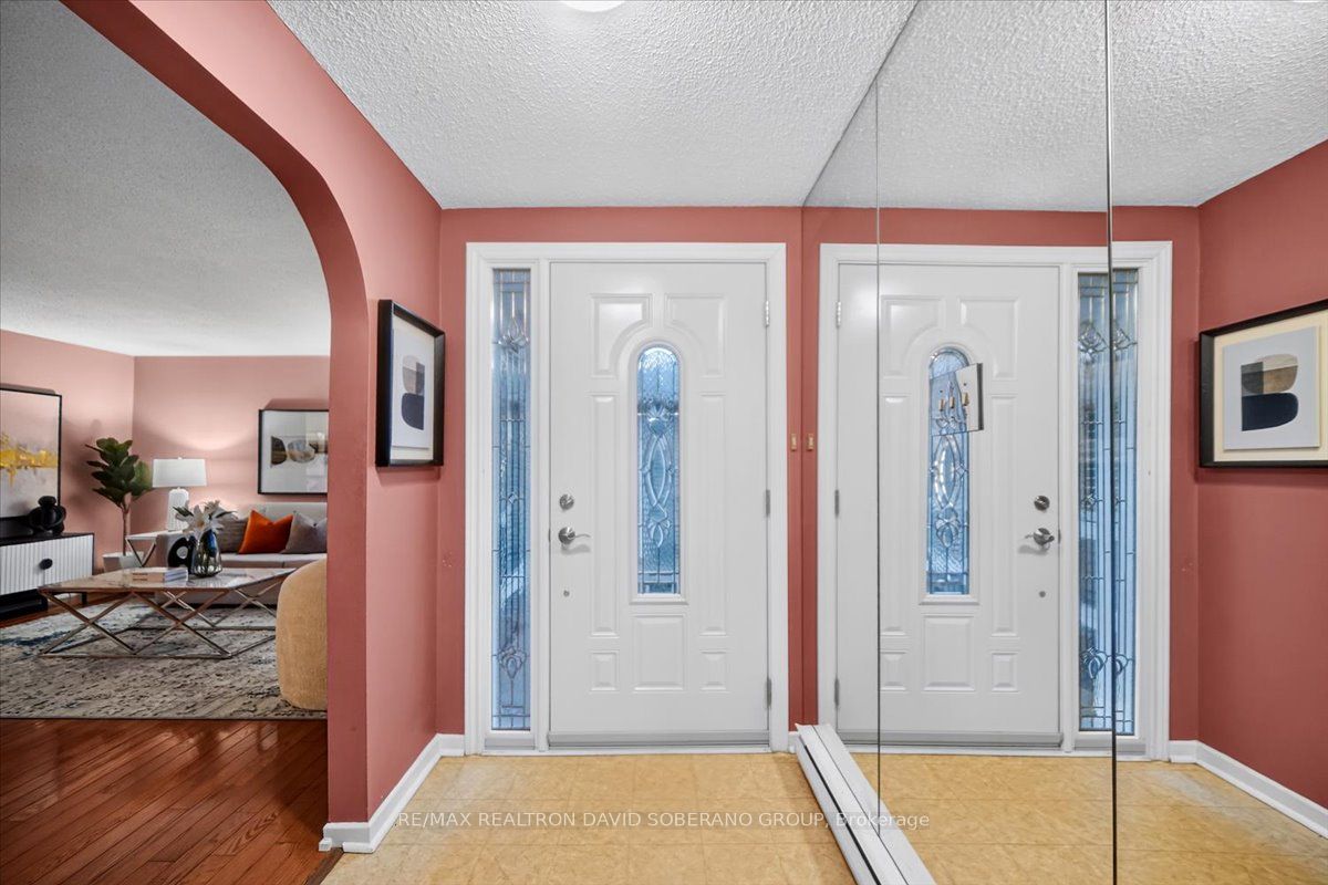 52 Antibes Drive, Toronto, ON M2R 3K5 photo 2