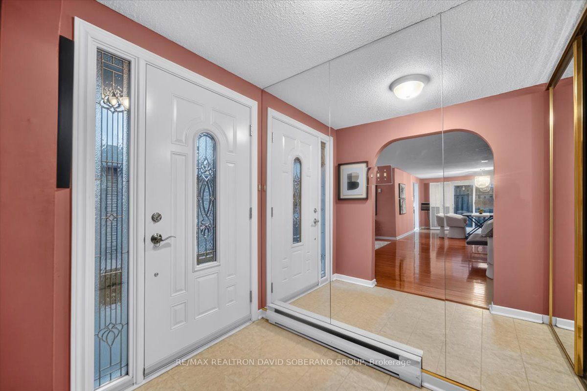 52 Antibes Drive, Toronto, ON M2R 3K5 photo 3