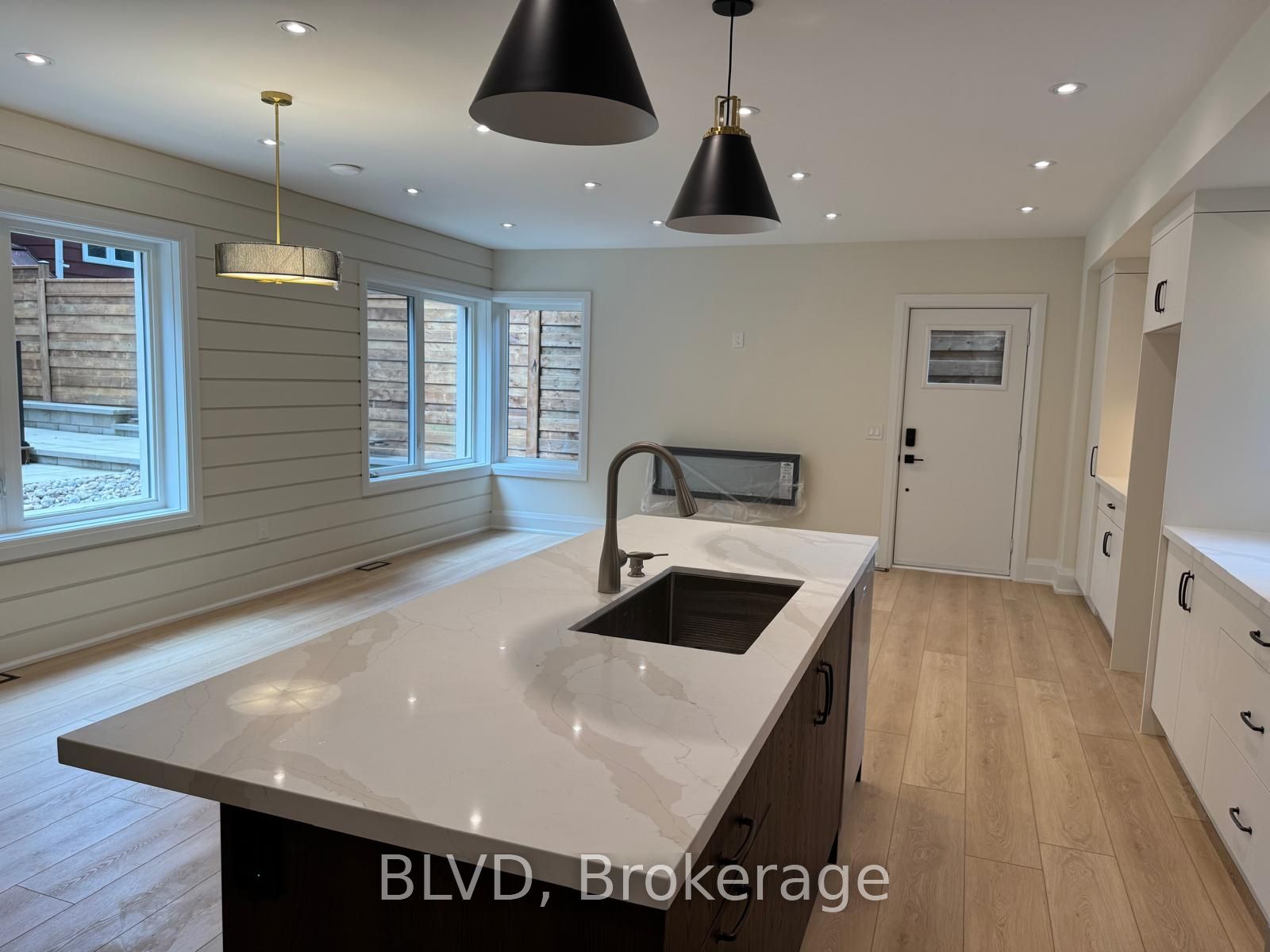 76 Burndale Avenue 5, Toronto, ON M2N 1S7 photo 3
