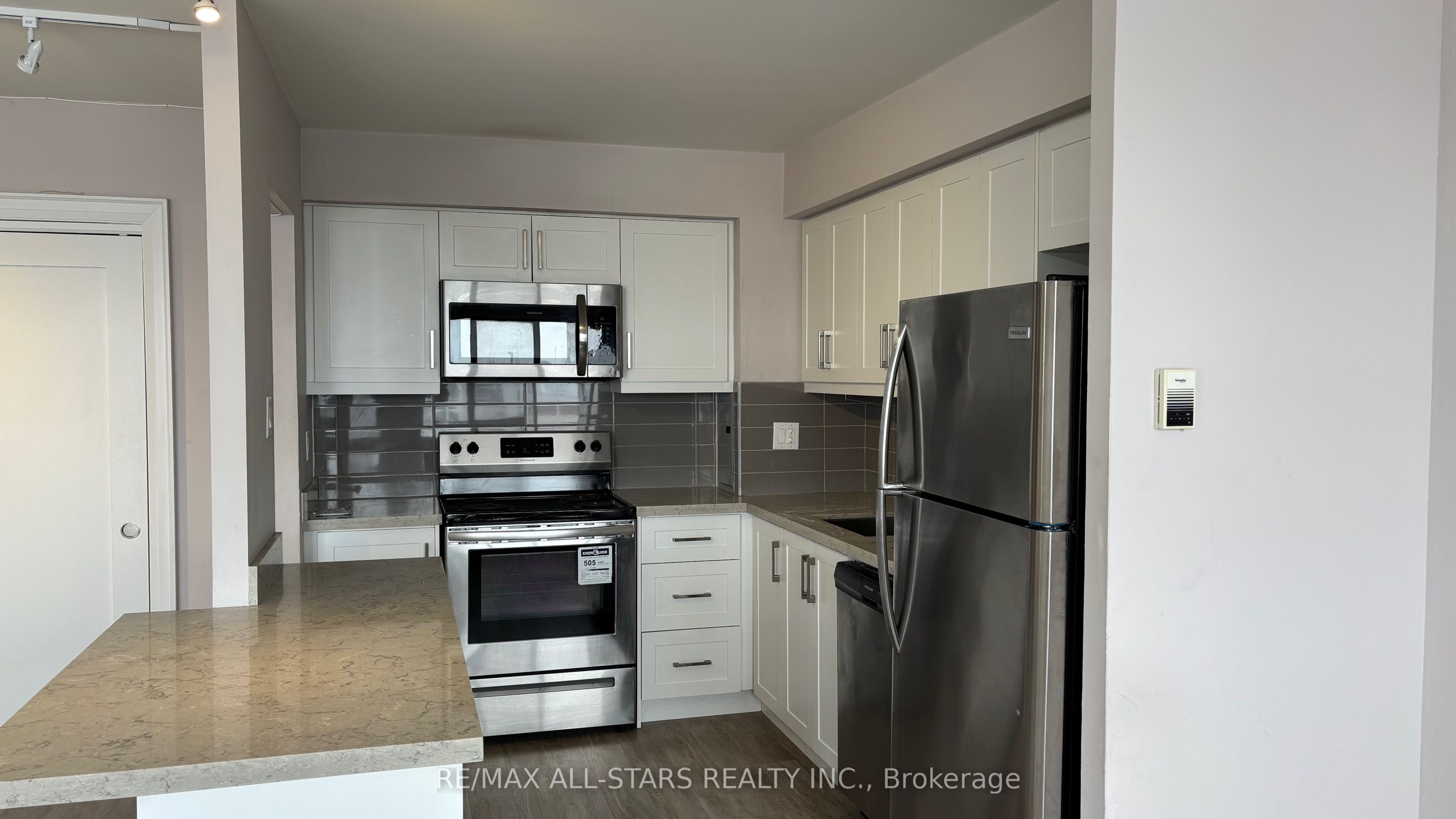 10 Sunny Glenway 1906, Toronto, ON M3C 2Z3 photo 5
