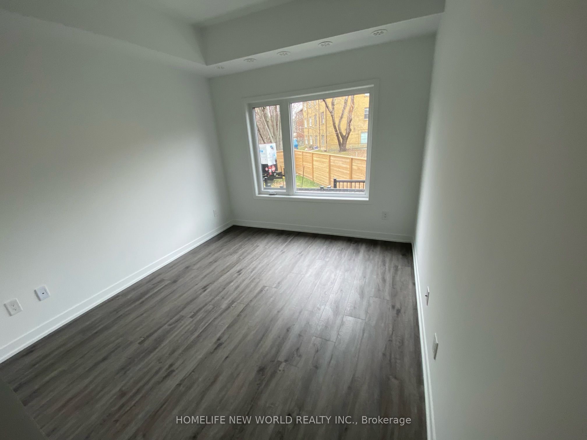 14 S Marquette Avenue 6, Toronto, ON M6A 0E1 photo 5