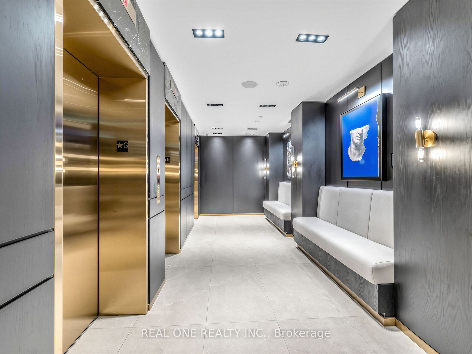 771 Yonge Street 502, Toronto, ON M4W 0B8 photo 3