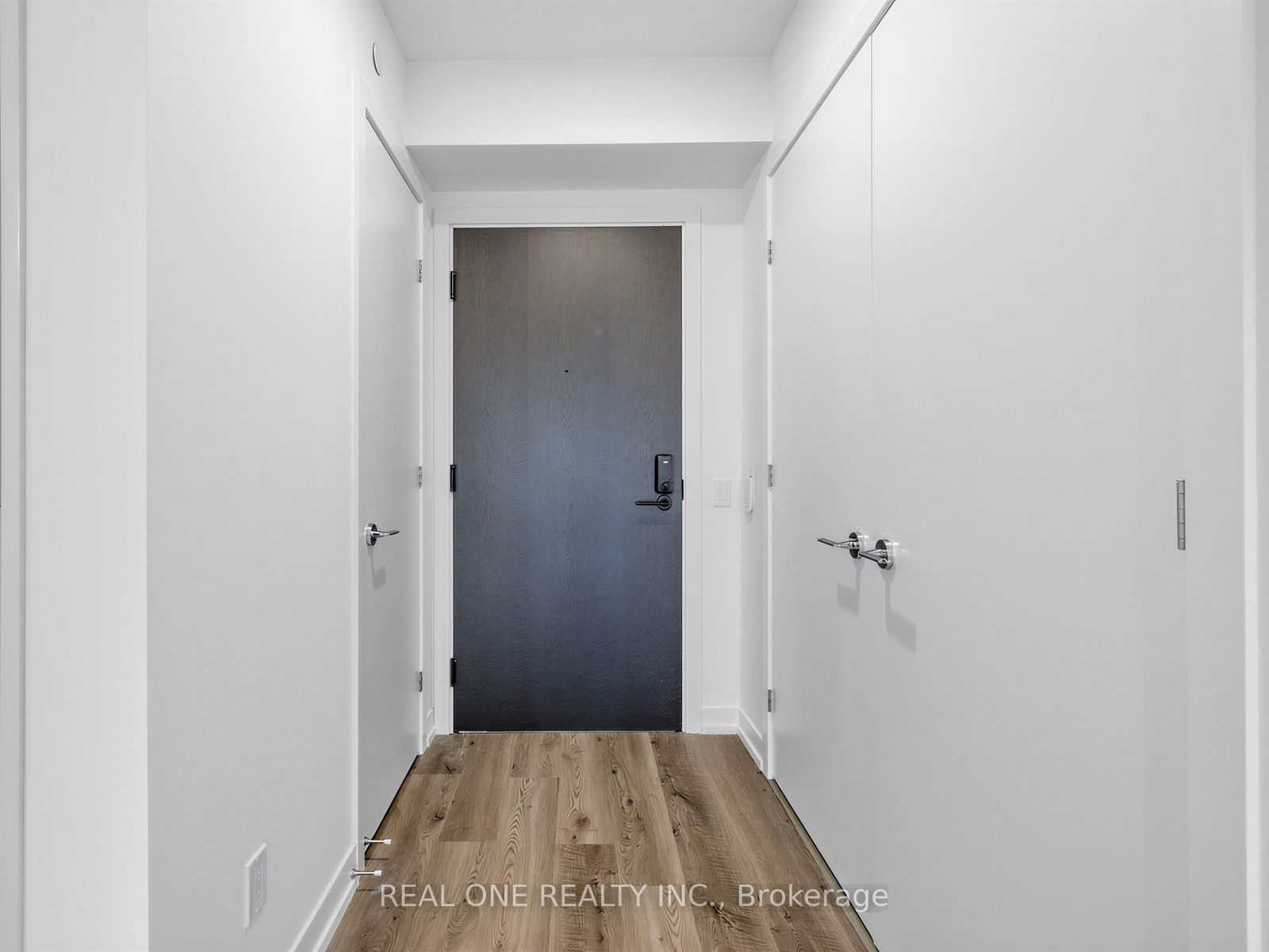 771 Yonge Street 502, Toronto, ON M4W 0B8 photo 4