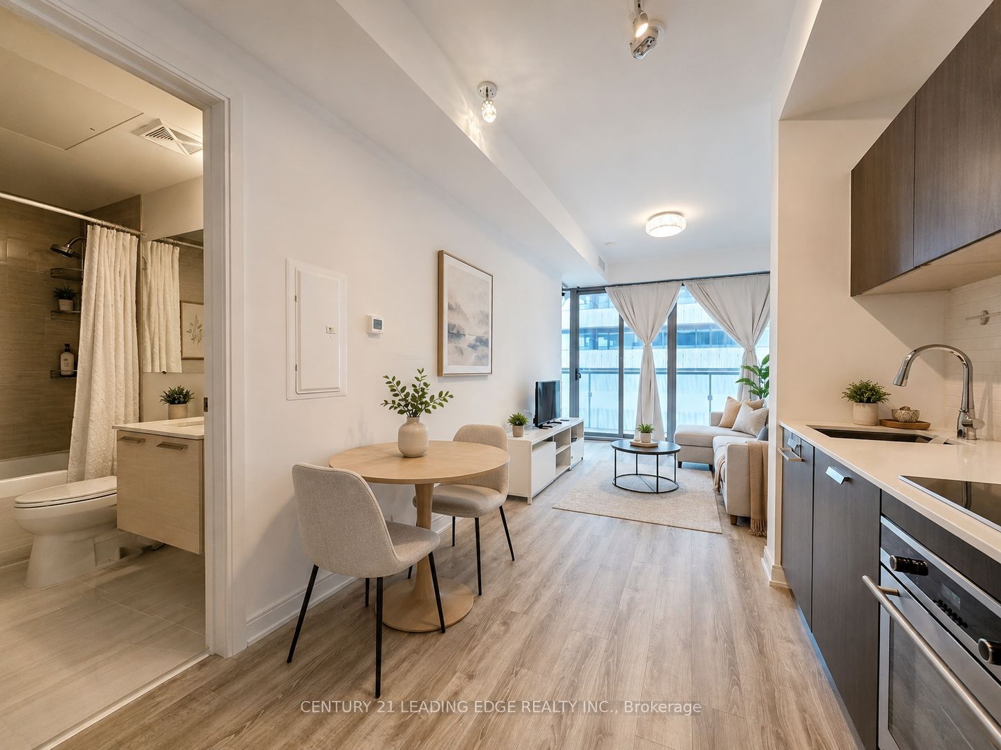 50 Charles Street E 3906, Toronto, ON M4Y 0C3 photo 2
