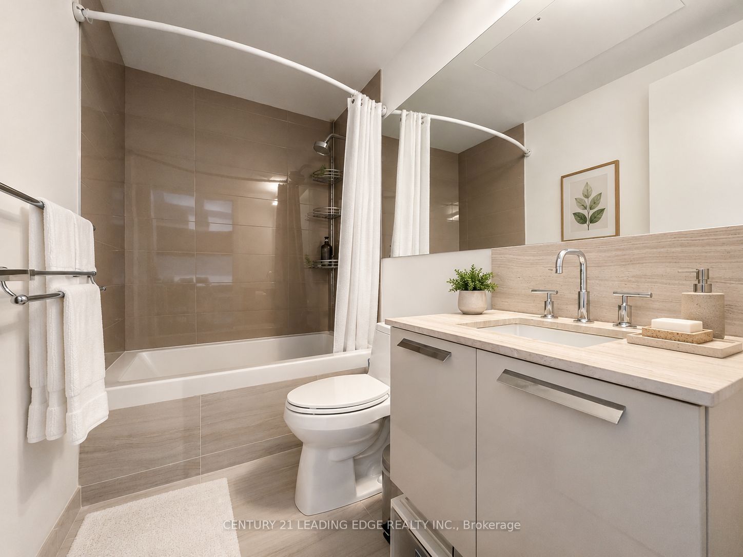50 Charles Street E 3906, Toronto, ON M4Y 0C3 photo 3