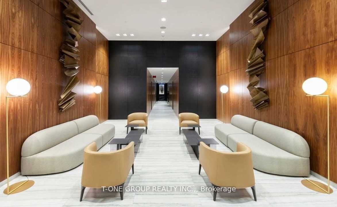 8 Eglinton Avenue E 5111, Toronto, ON M4P 0C1 photo 2