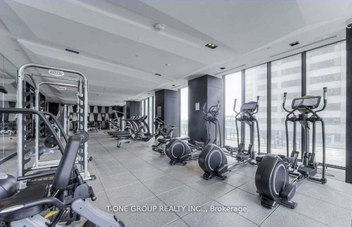 8 Eglinton Avenue E 5111, Toronto, ON M4P 0C1 photo 4