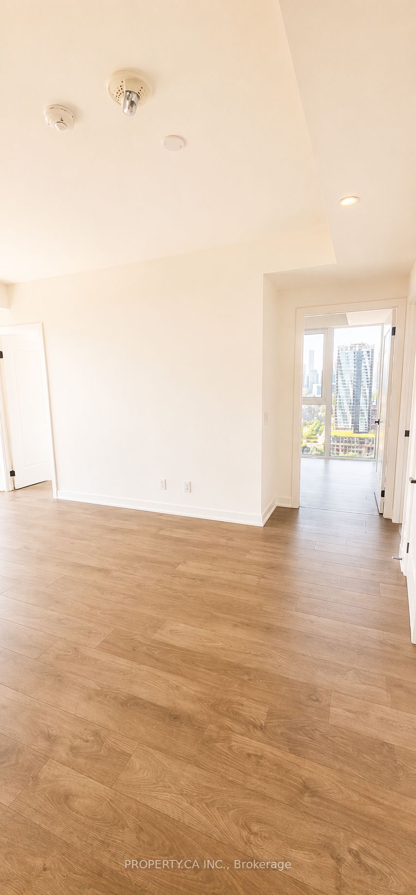5 Defries Street 2105, Toronto, ON M5A 0W7 photo 4