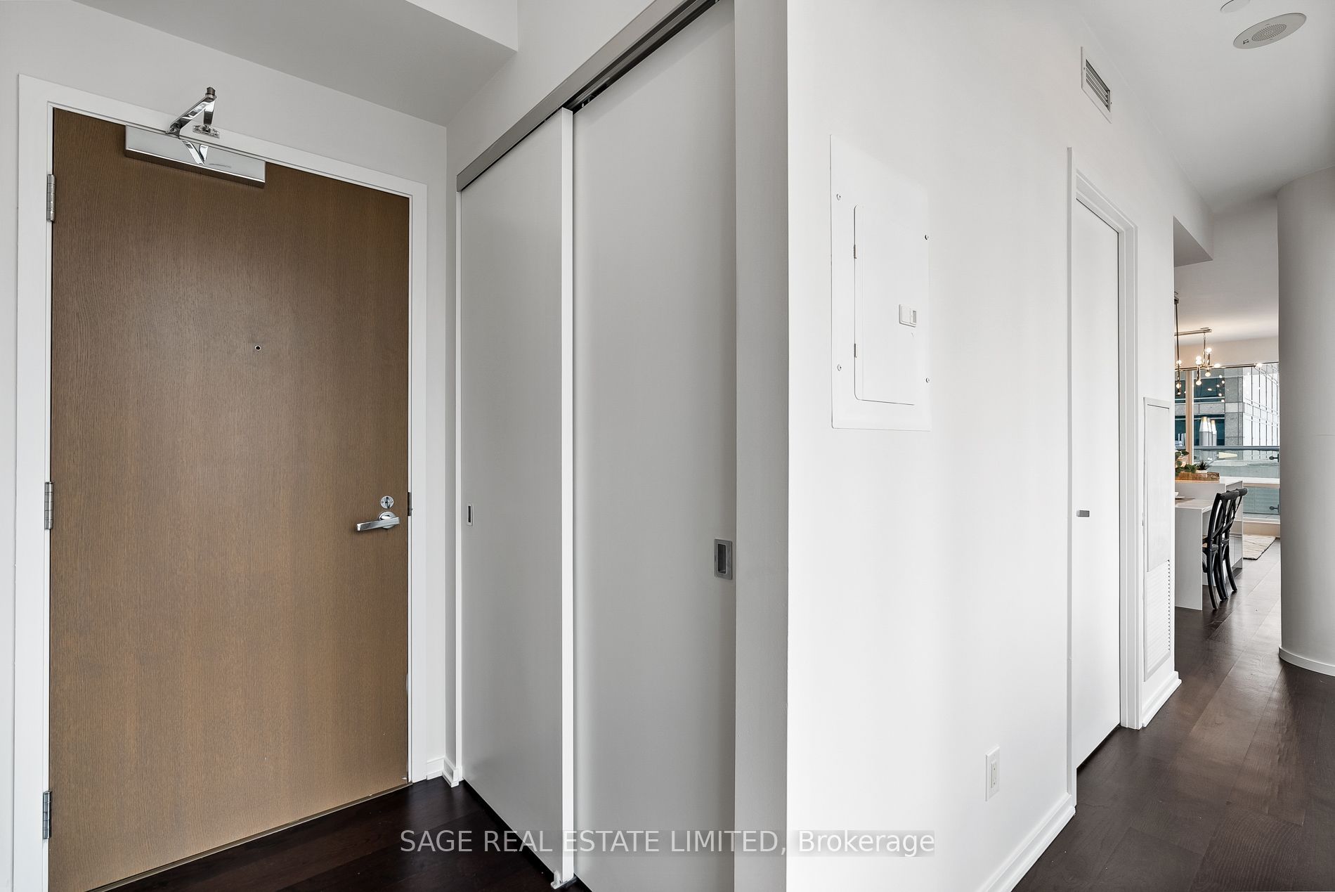 1 Bloor Street E 510, Toronto, ON M4W 1A9 photo 2