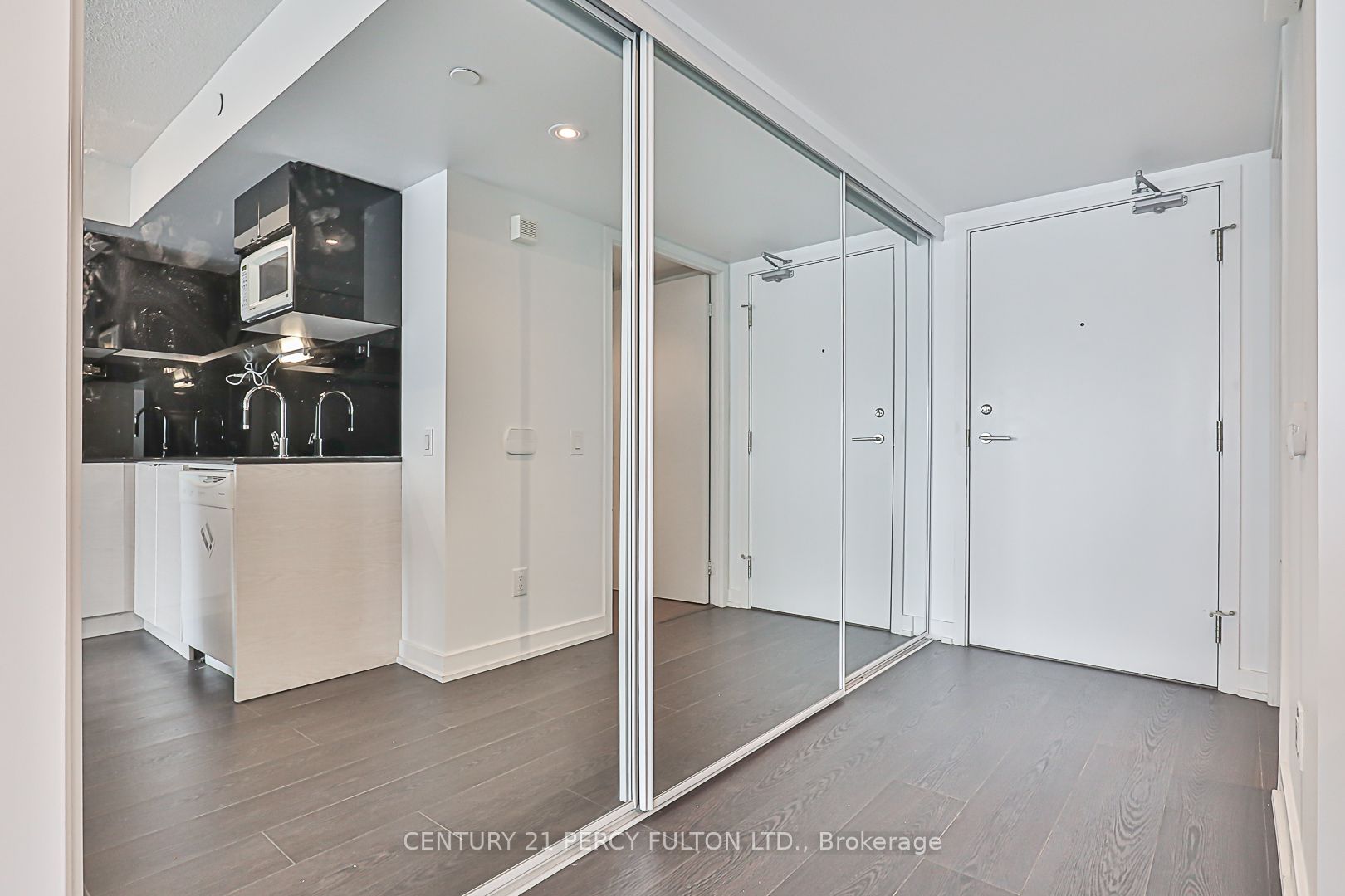 72 Esther Shiner Boulevard 309, Toronto, ON M2K 0C4 photo 3