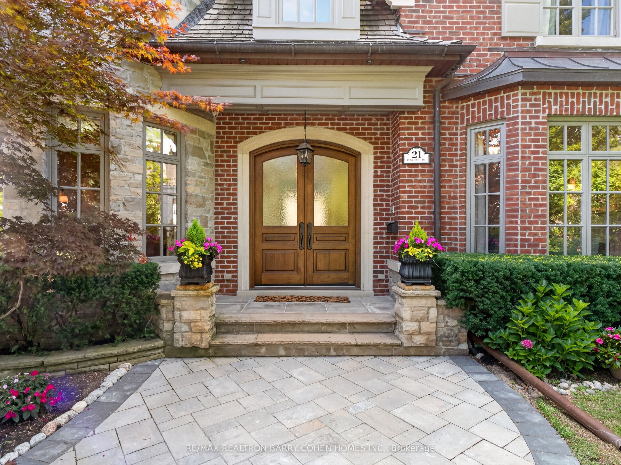 21 Don Ridge Drive, Toronto, ON M2P 1H3 photo 3