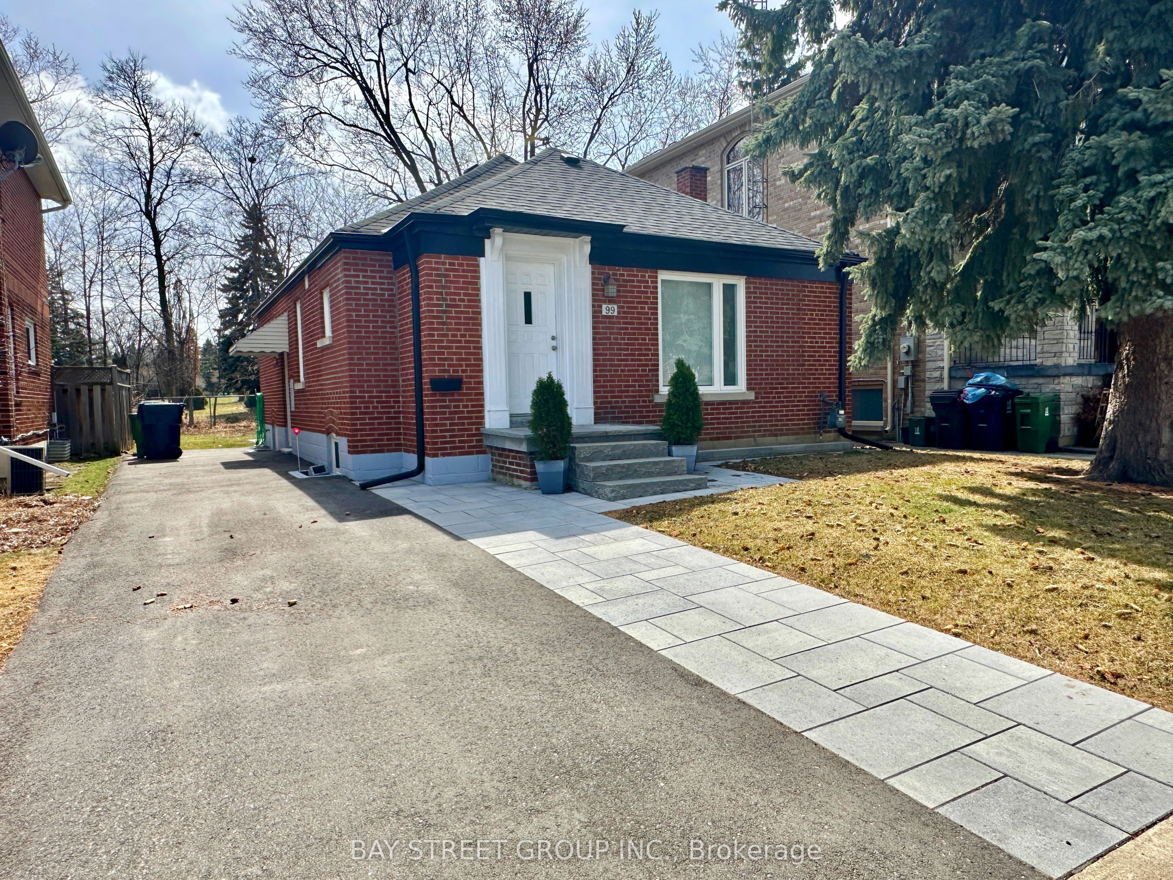 99 Park Home Avenue, Toronto, ON M2N 1W7 photo 2