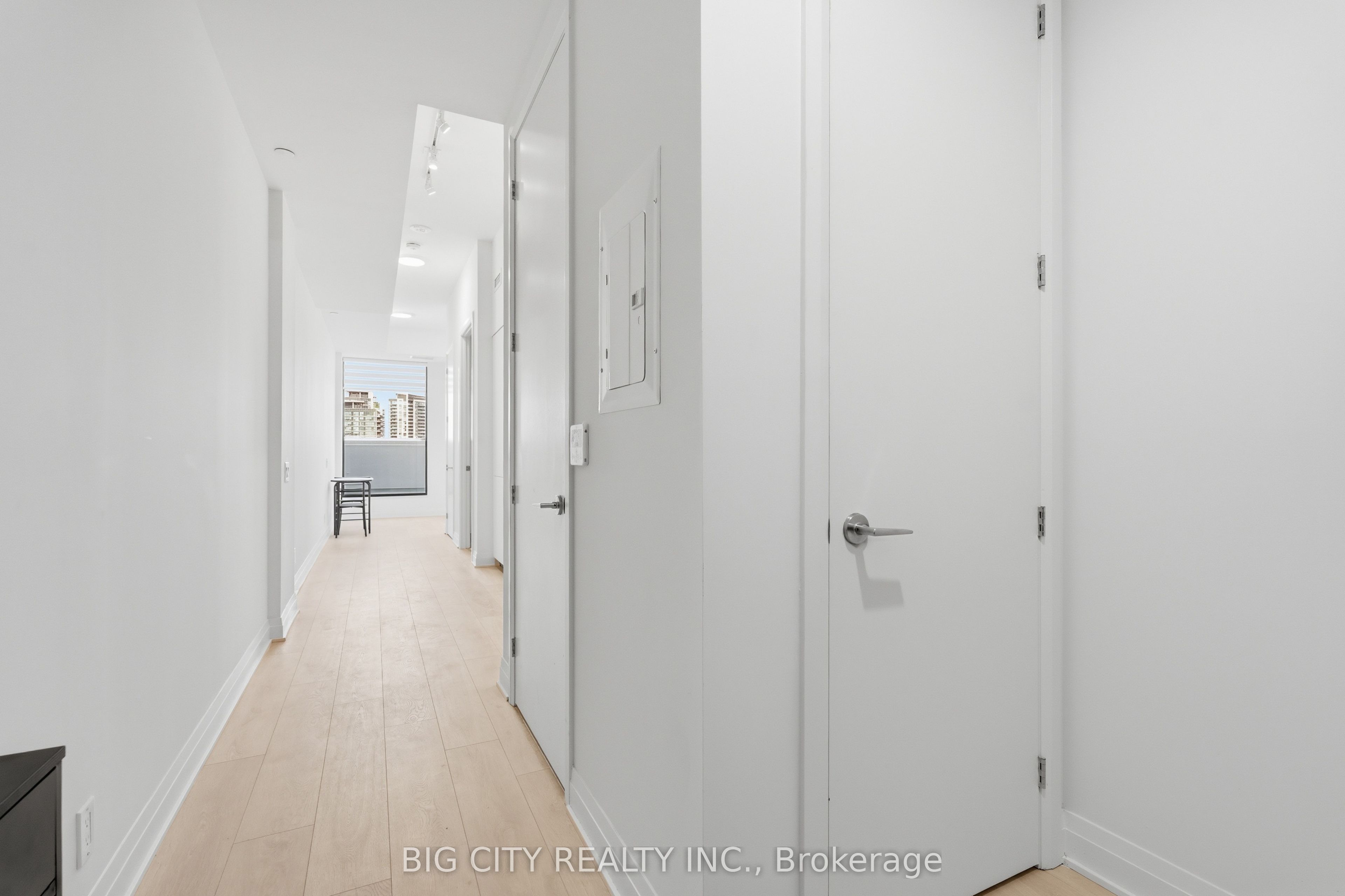 25 Frederick Todd Way 212, Toronto, ON M4G 0C9 photo 3