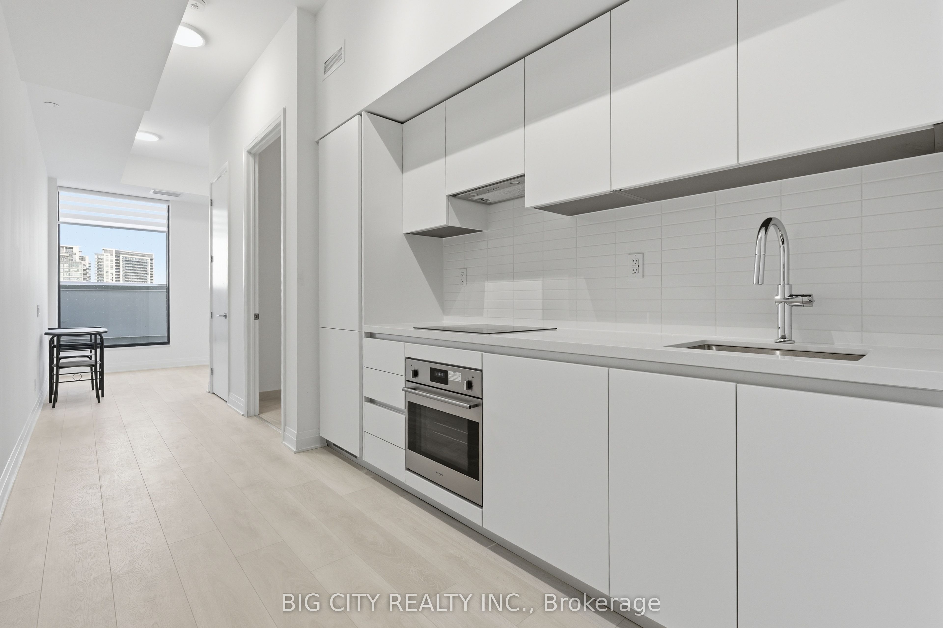 25 Frederick Todd Way 212, Toronto, ON M4G 0C9 photo 4