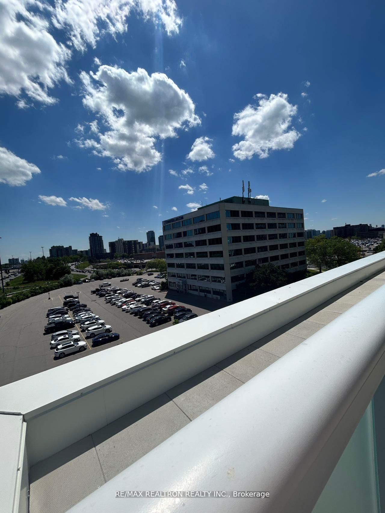 188 Fairview Mall Drive 627, Toronto, ON M2J 0H7 photo 3