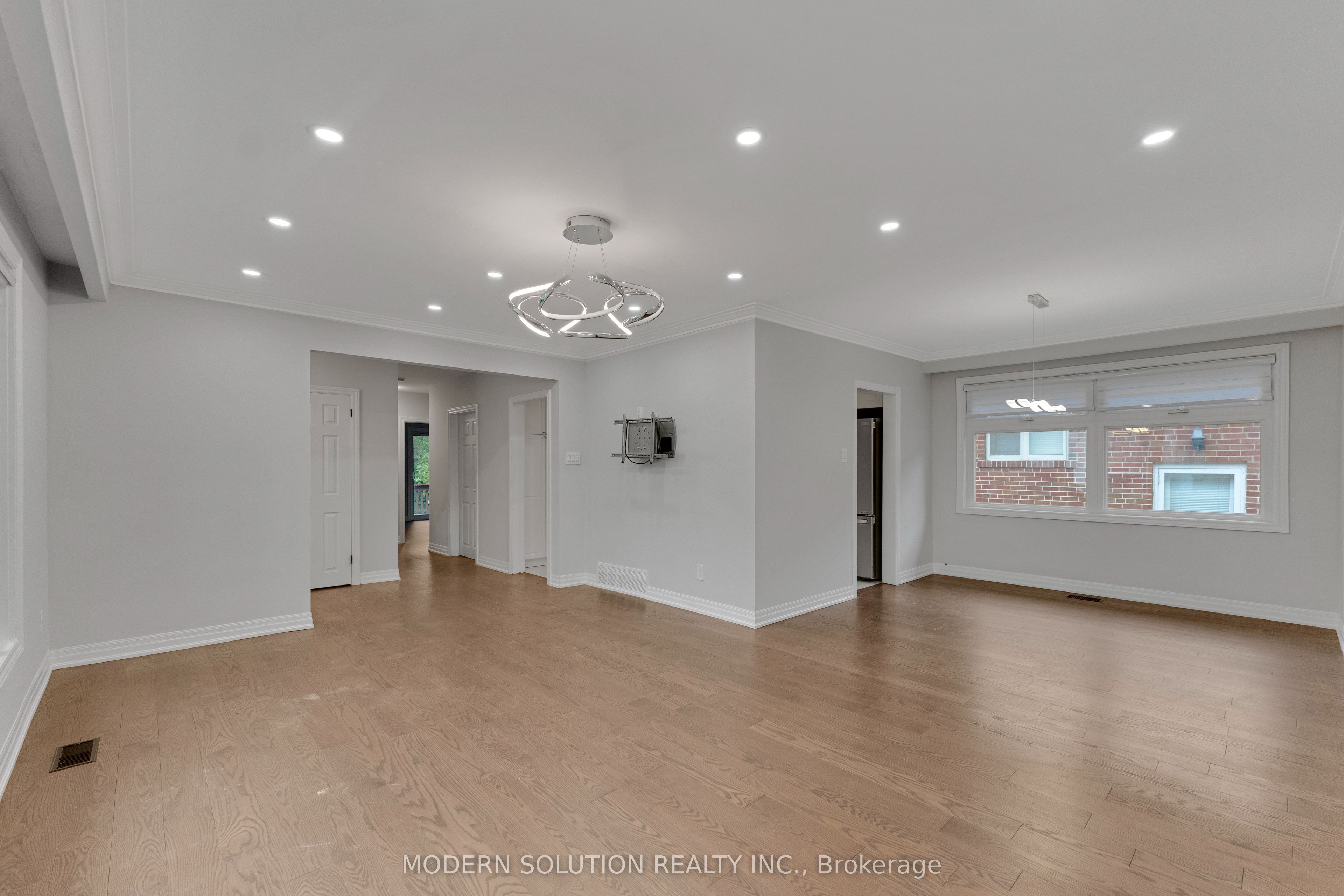 2 Caswell Drive, Toronto, ON M2M 3L9 photo 4