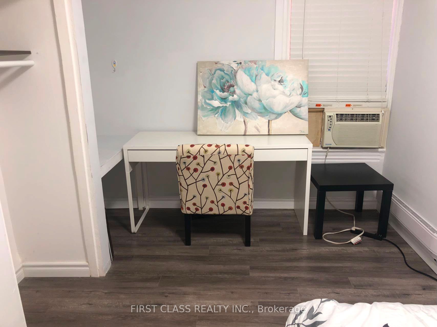 524 Bathurst Street 3rd Floor, Toronto, ON M5S 2P9