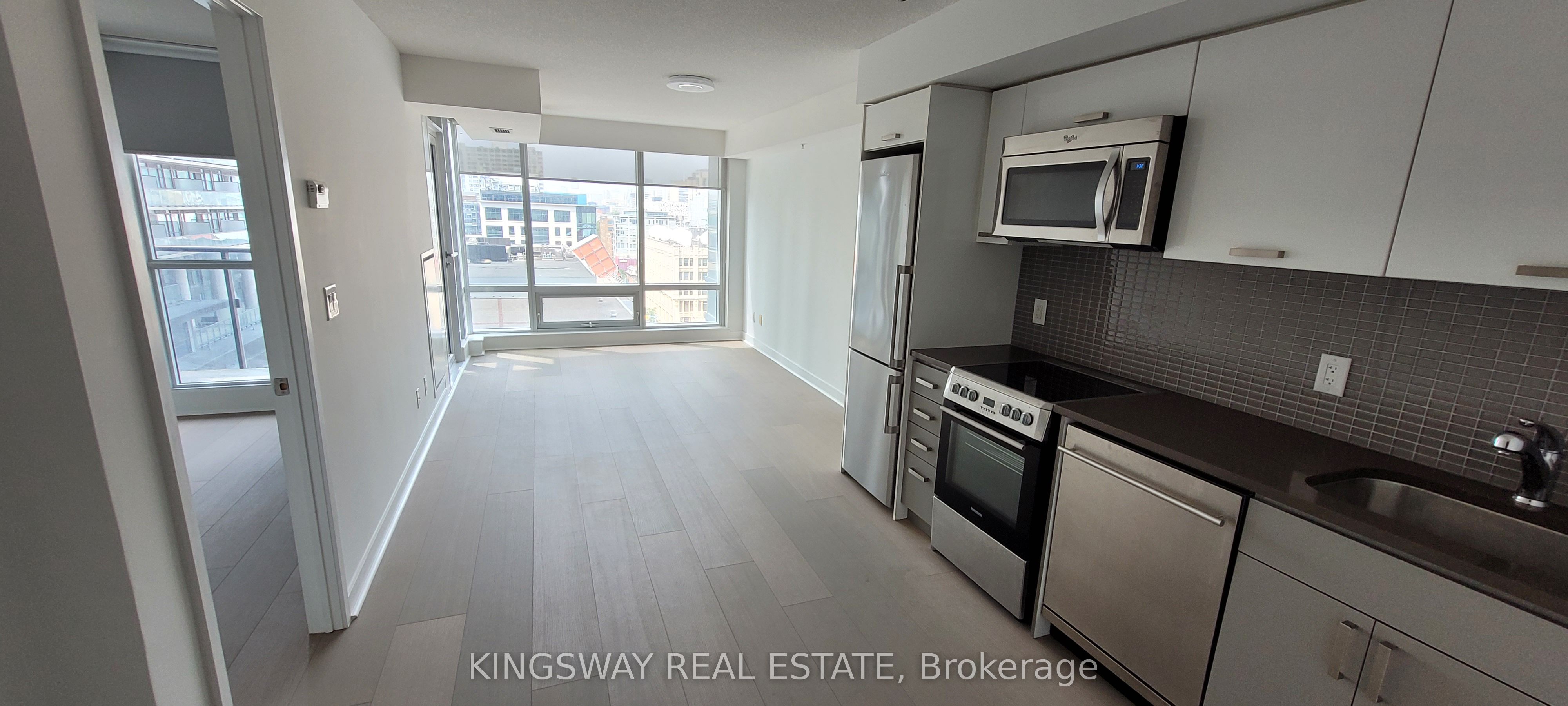 295 Adelaide Street W 1303, Toronto, ON M5V 0L4