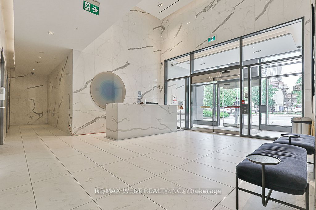 251 Jarvis Street 1124, Toronto, ON M5B 0C3 photo 2