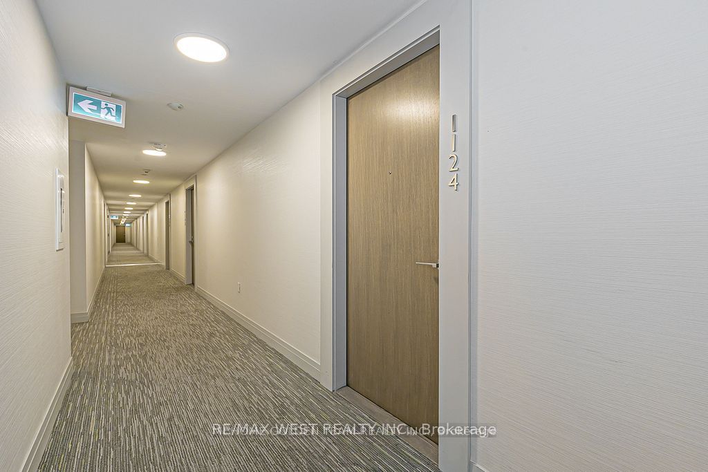 251 Jarvis Street 1124, Toronto, ON M5B 0C3 photo 3