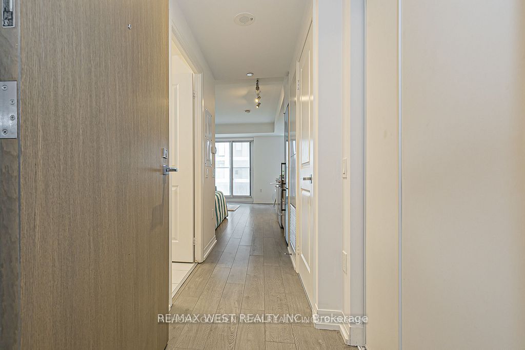251 Jarvis Street 1124, Toronto, ON M5B 0C3 photo 4