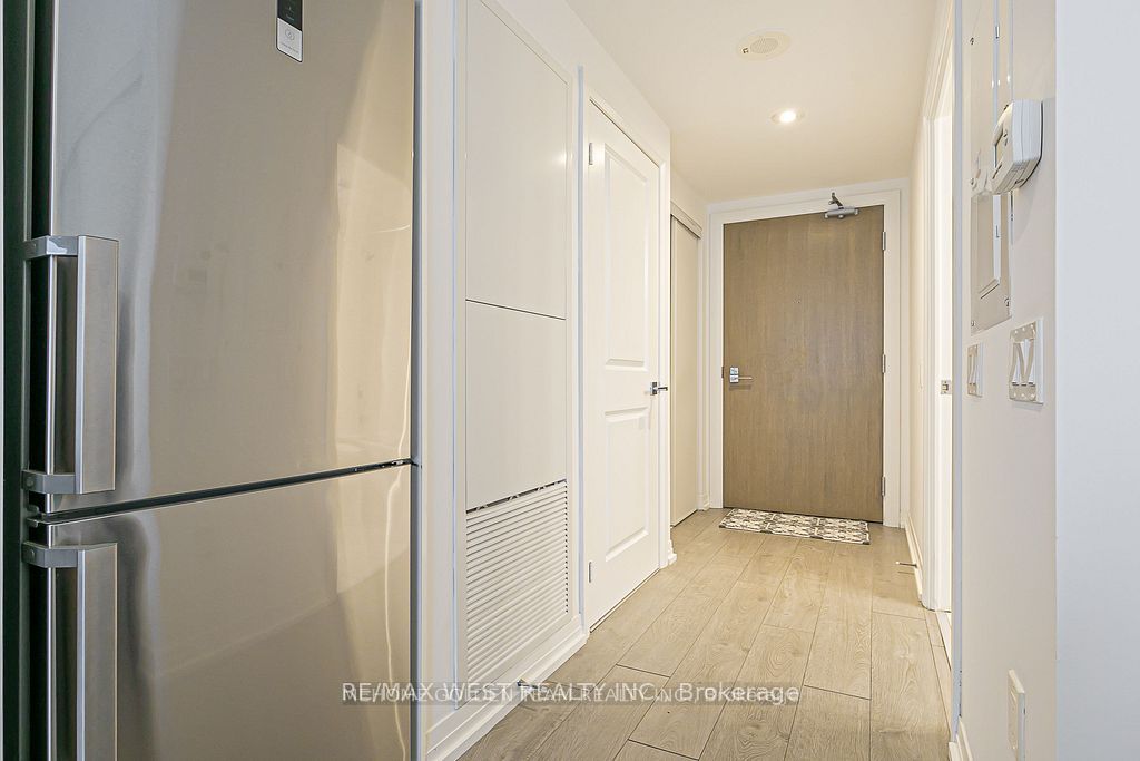 251 Jarvis Street 1124, Toronto, ON M5B 0C3 photo 5