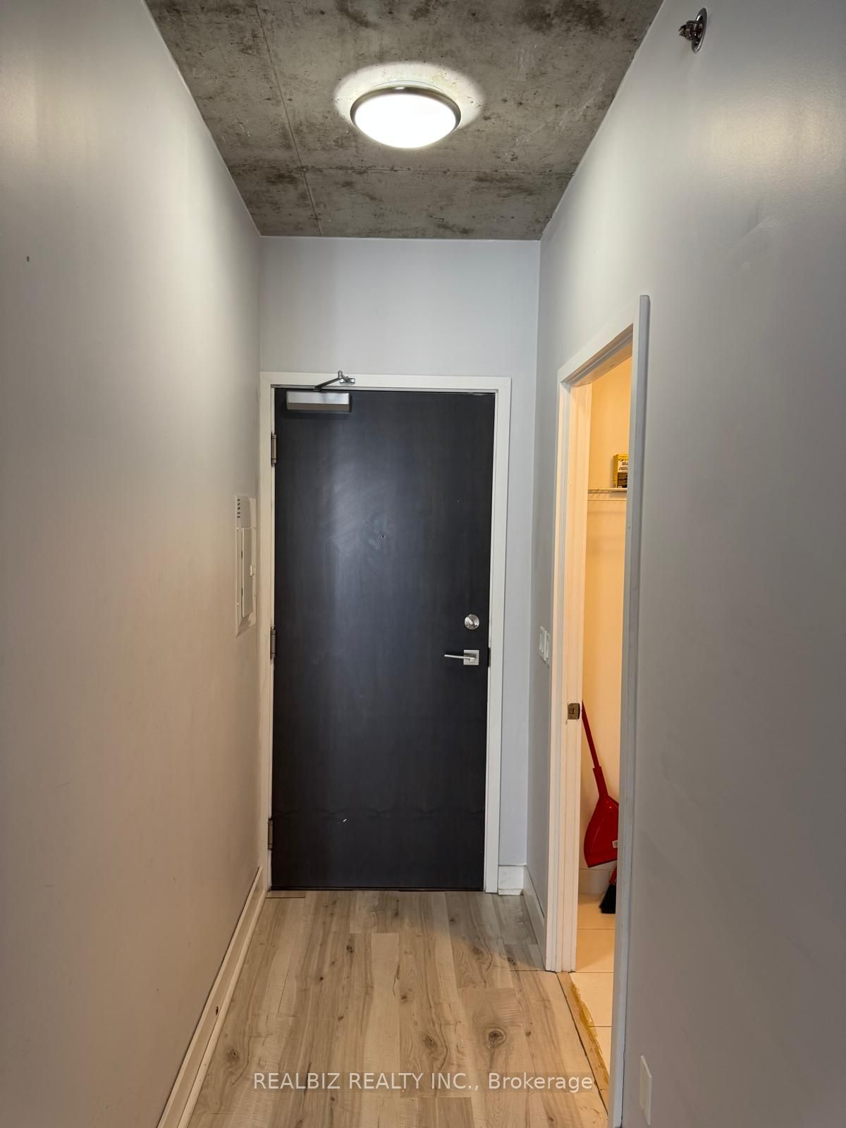 20 Minowan Miikan Lane 429, Toronto, ON M6J 0E5 photo 5