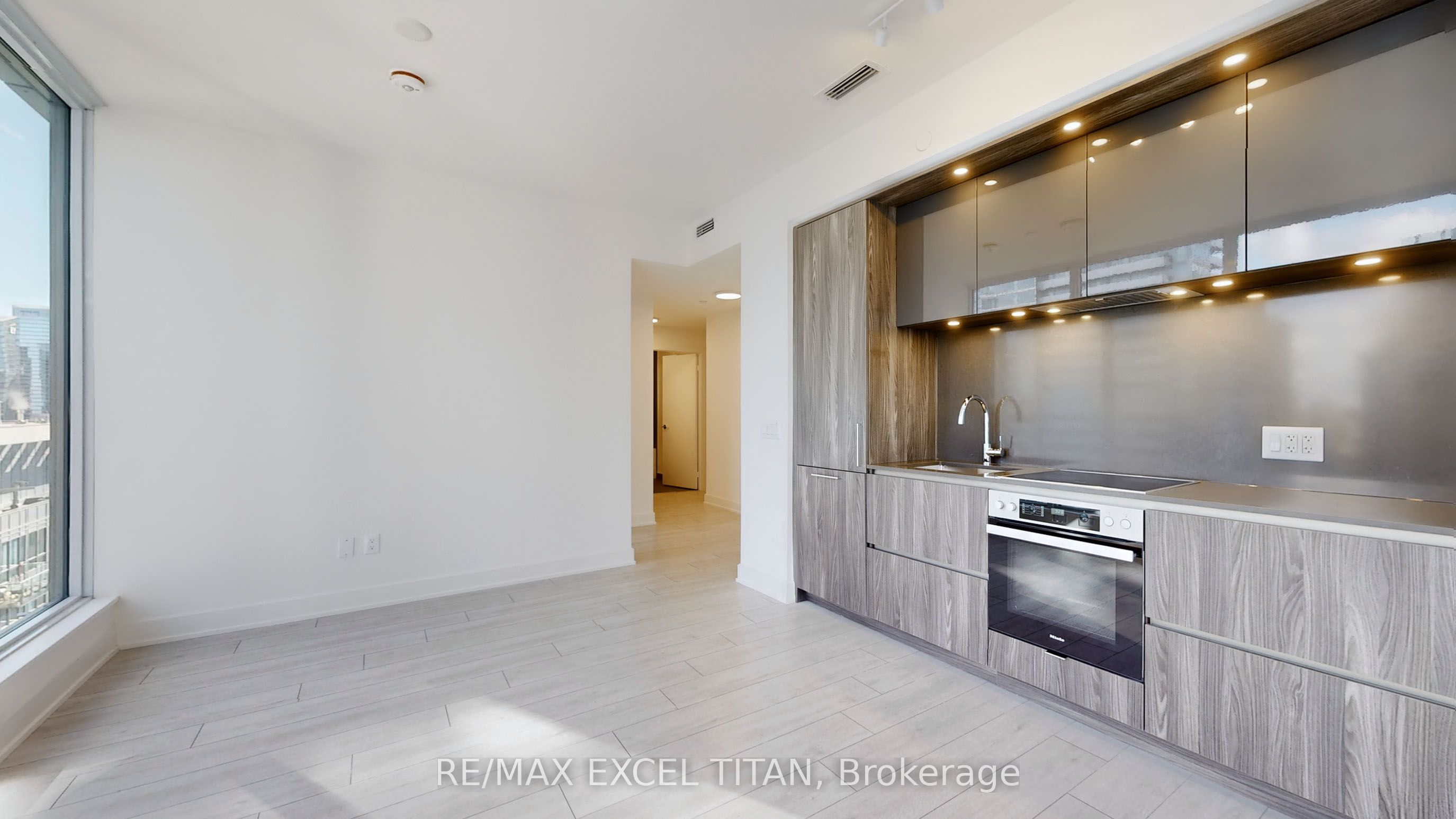 15 Mercer Street 3304, Toronto, ON M5V 1H2 photo 4