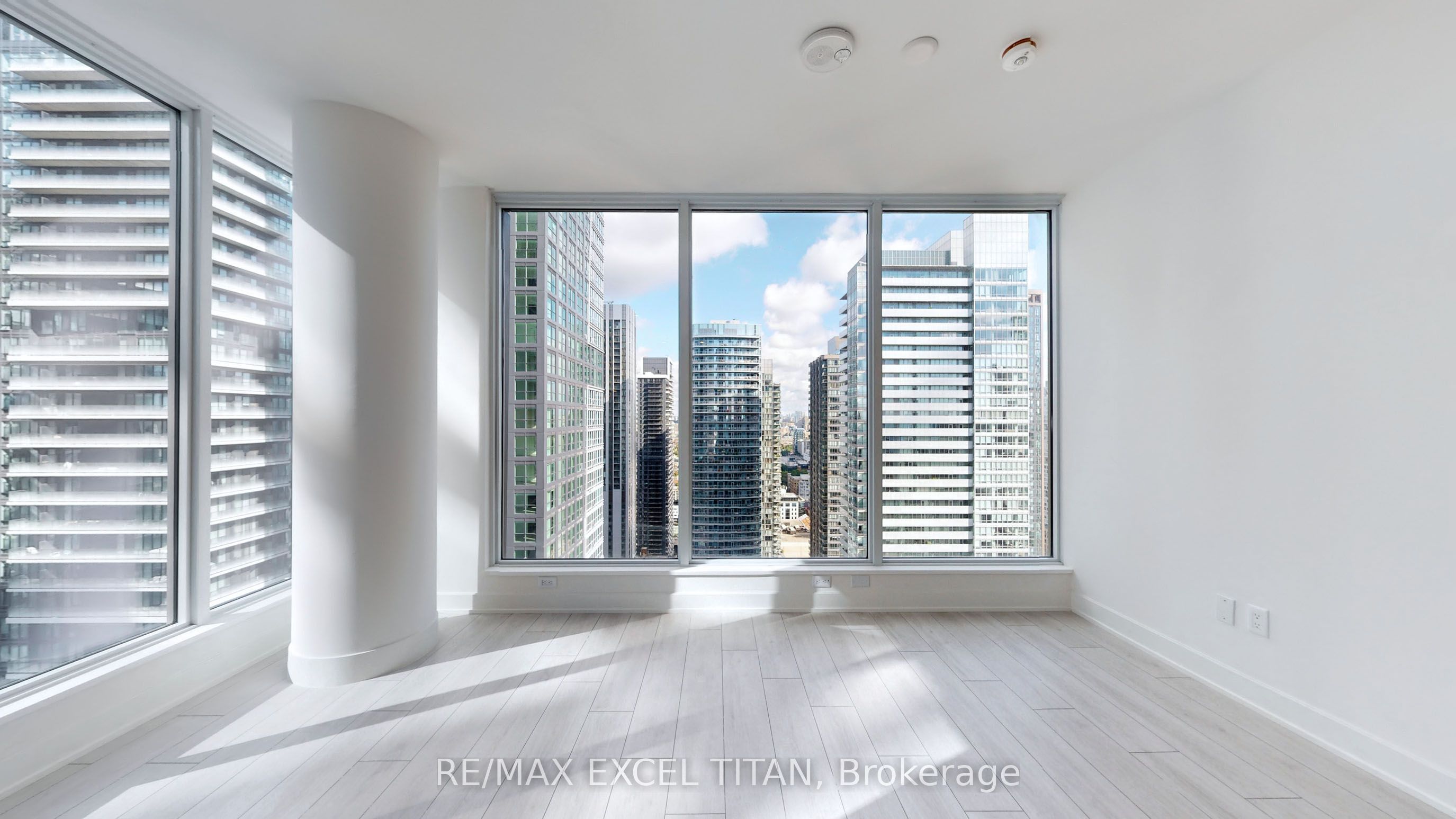 15 Mercer Street 3304, Toronto, ON M5V 1H2 photo 5