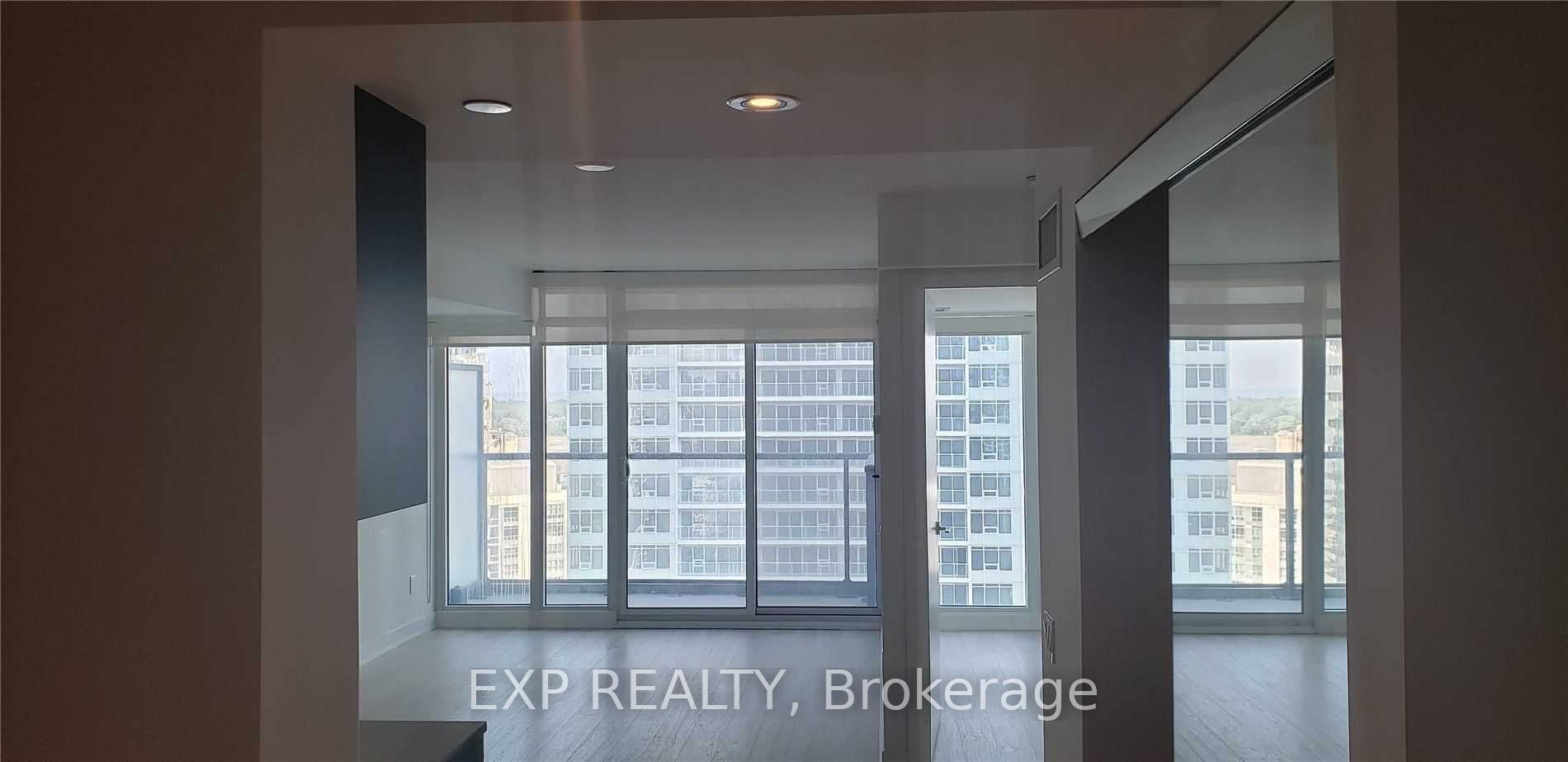 70 Queens Wharf Road 1901, Toronto, ON M5V 0J2 photo 2