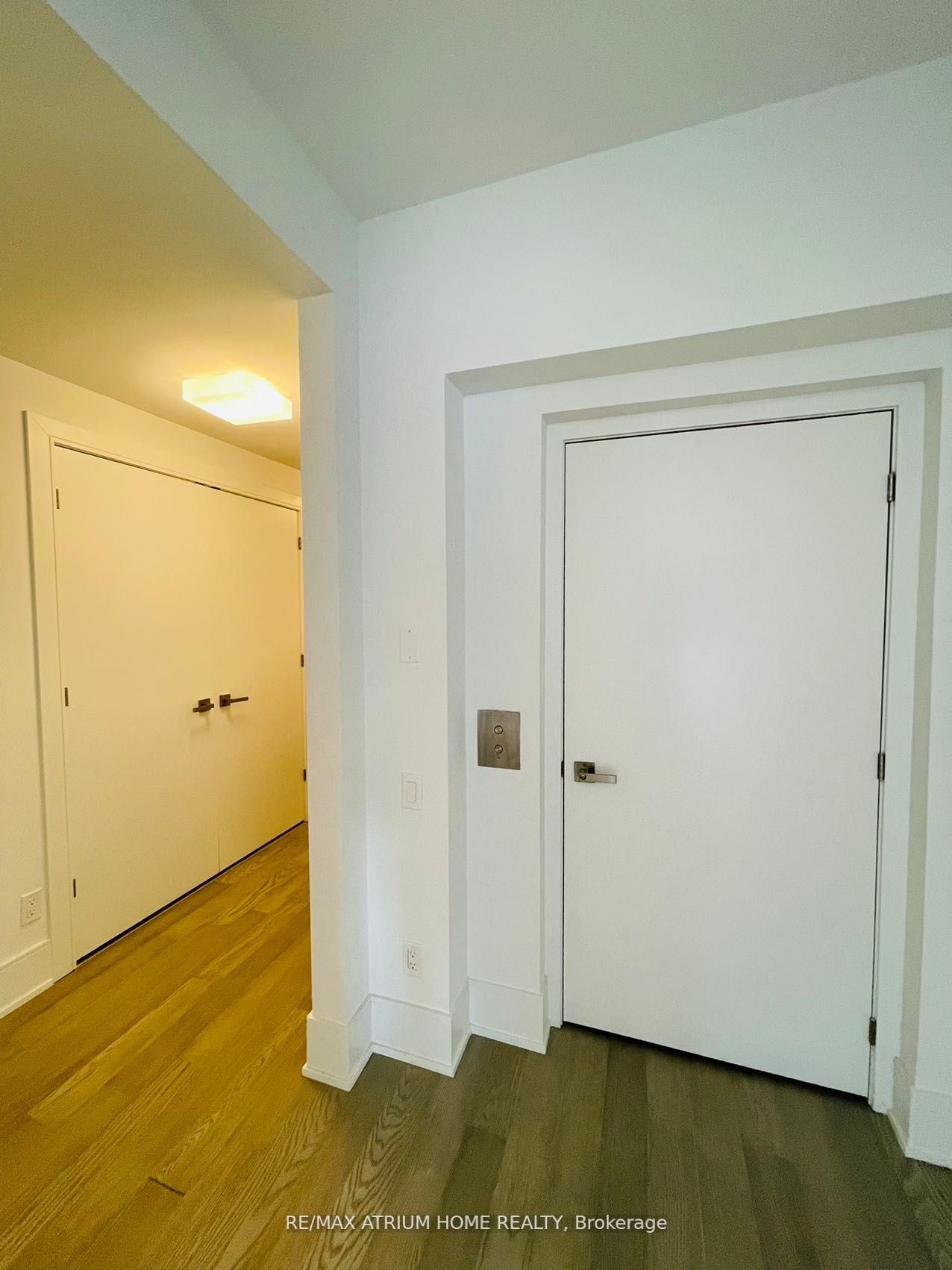 1 Gloucester Street 1216, Toronto, ON M4Y 1L8 photo 3